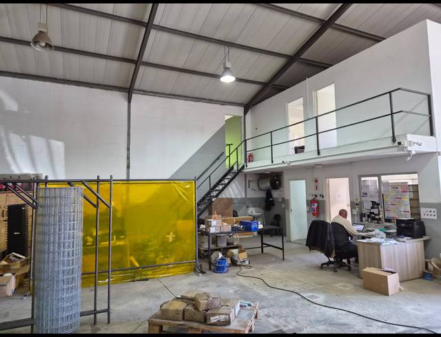 540M² WAREHOUSE TO LET IN SAXENBURG PARK 1